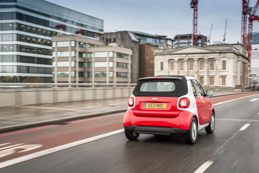  Smart ForTwo Passion Cabrio 2016 года  (UK) (фото 25 из 30)